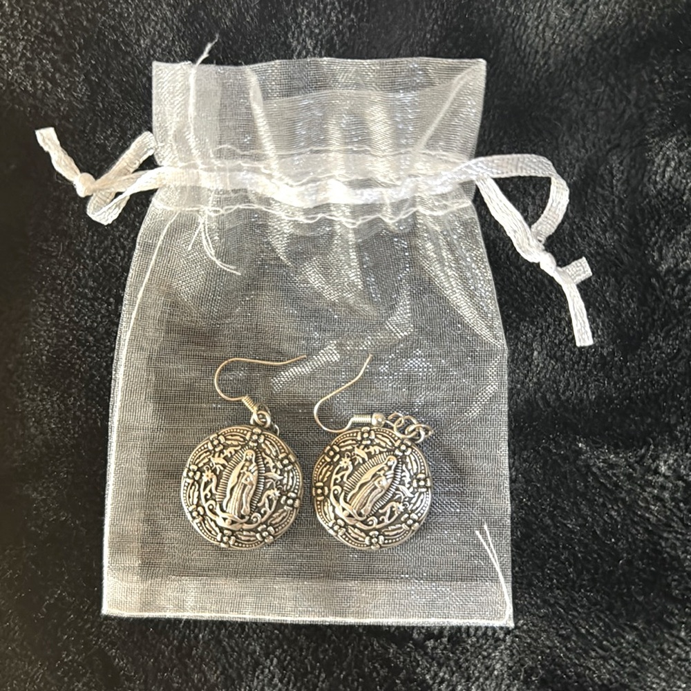 Our Lady of Guadalupe dangle coin earrings *New/Boutique*